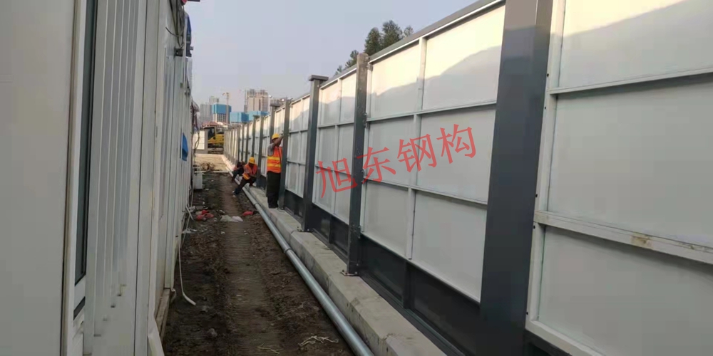 深圳抗疫旭東勇?lián)?，圍擋有序發(fā)貨支援疫區(qū)